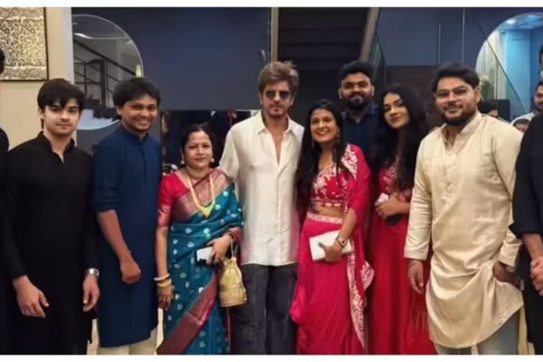 “Major Positive Sign”: Fans Respond to Shah Rukh Khan Celebrating Diwali with Gauri Khan’s Team | Hindi Film News