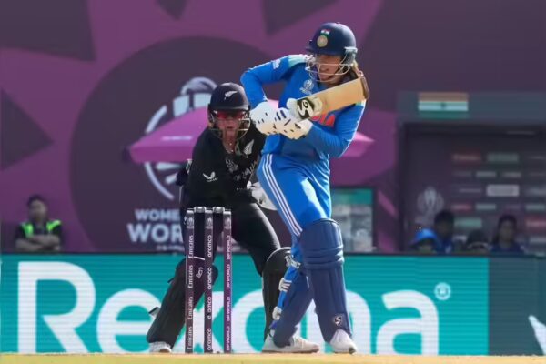 Milestone Achieved! Smriti Mandhana Matches World Record Against New Zealand, Marks Team India’s Initial Score in Women’s World Cup 2025 | Cricket News